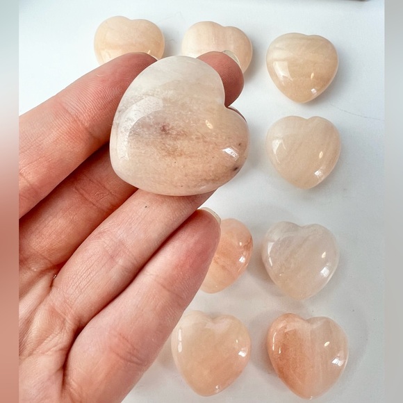 One Peach Aventurine Mini Heart Crystal Pocket Stone Crystal Carving Healing Gem - Picture 3 of 10